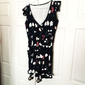 Women’s Classic Black Floral Dress Size Large